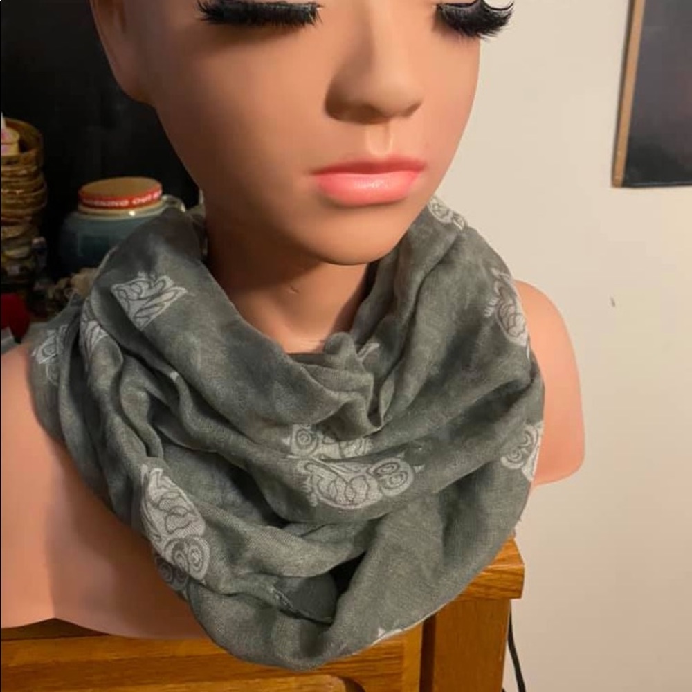 Infinity scarf - Picture 2 of 2